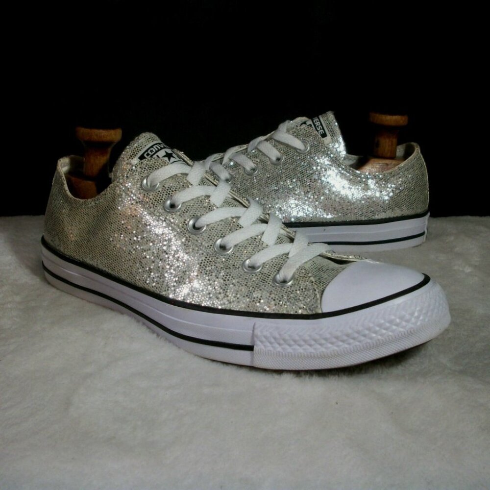 CONVERSE CHUCK TAYLOR ALL STAR SILVER GLITTER OX LOW M8 W10 135851C FREE SHIP